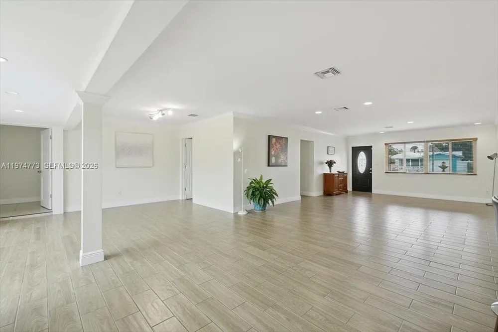 4925 Tyler St, Hollywood, FL 33021
