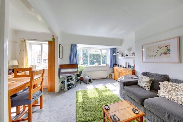 Kingston Close, Teddington, TW11 photo 2