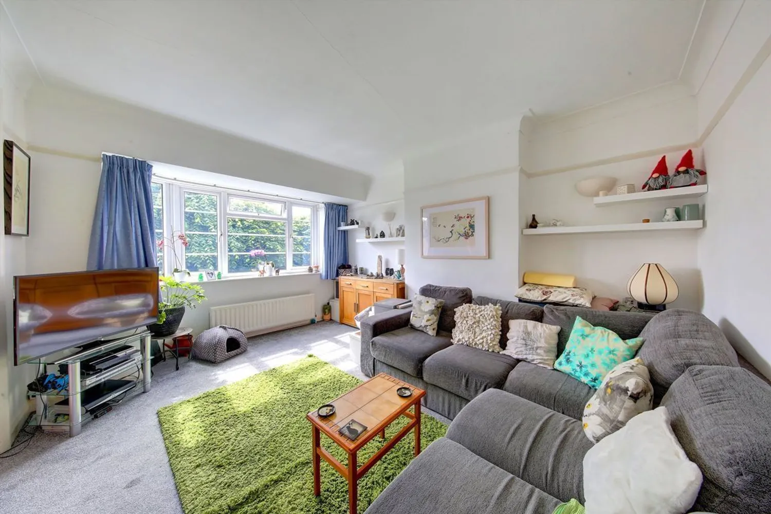 Kingston Close, Teddington, TW11 photo 3
