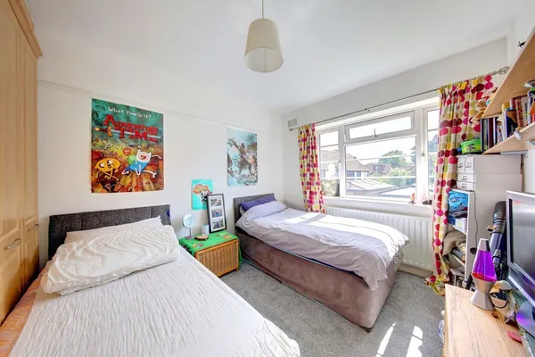 Kingston Close, Teddington, TW11 photo 7