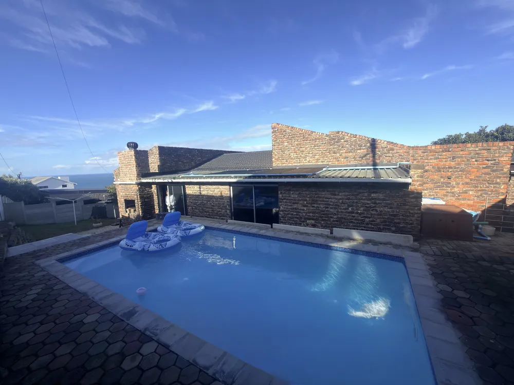 South Africa, Western Cape, Dana Bay, Aalwyn Road, 88