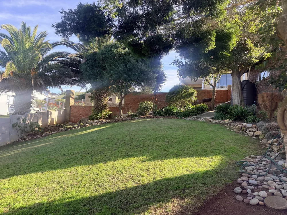 South Africa, Western Cape, Dana Bay, Aalwyn Road, 88