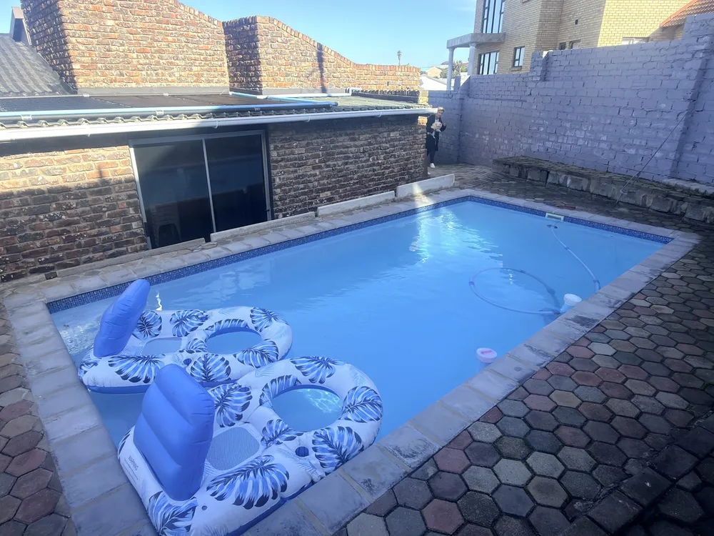 South Africa, Western Cape, Dana Bay, Aalwyn Road, 88