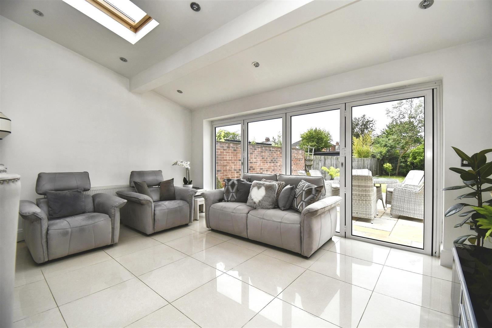 Ellesmere Avenue, Hull Image 15
