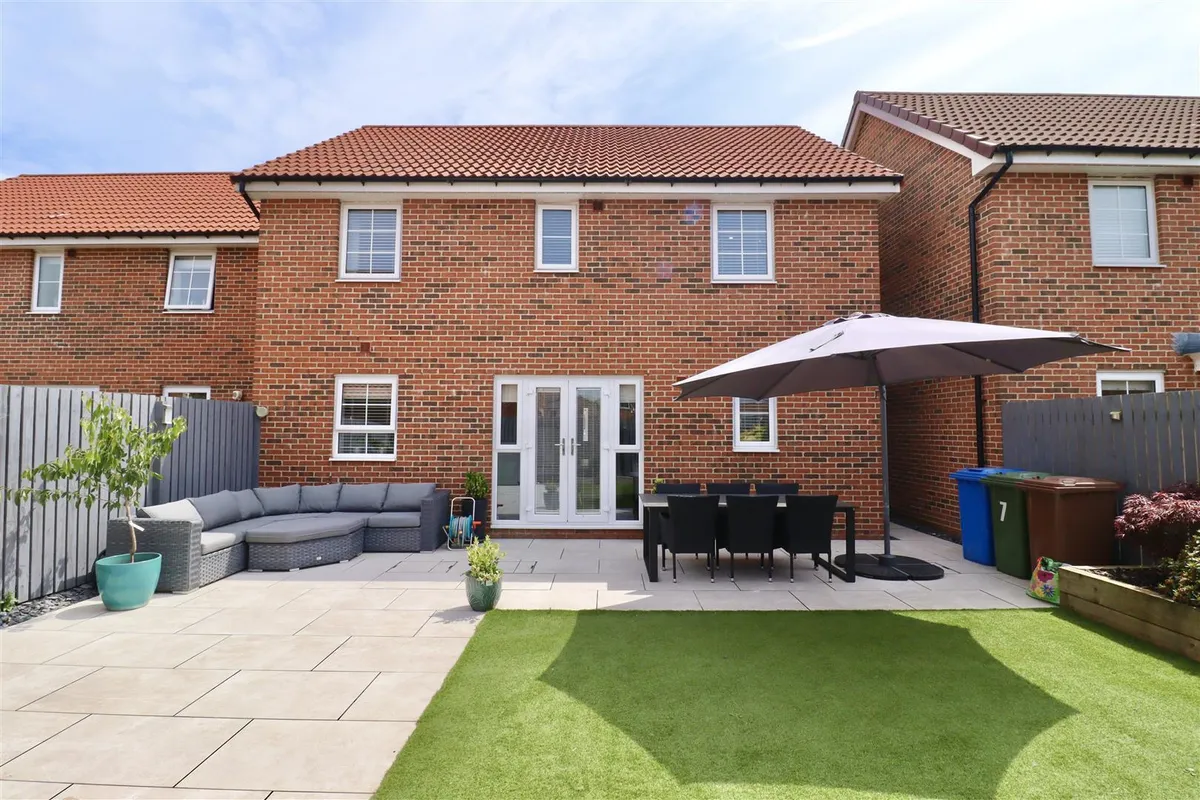 Airedale Drive, Brough