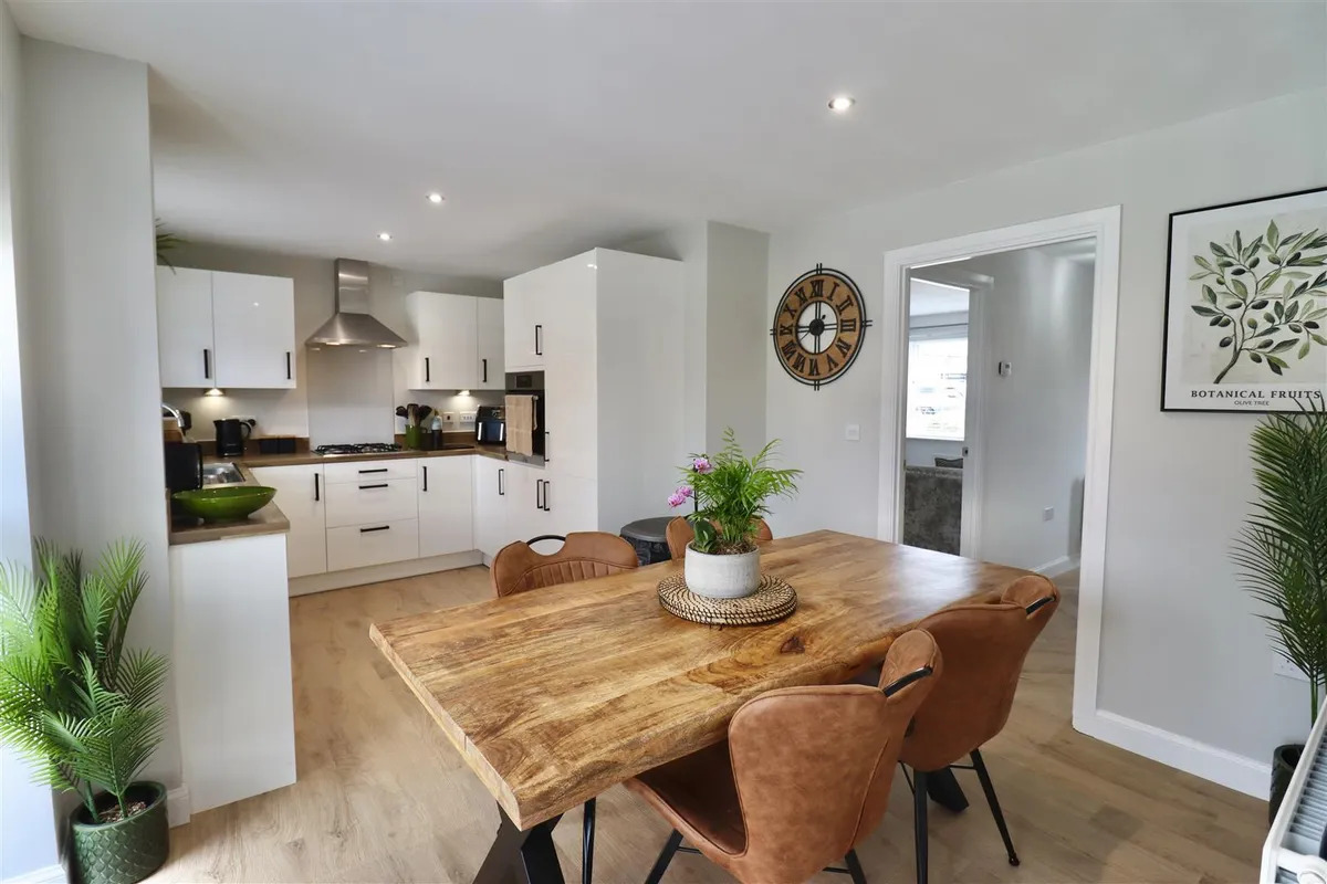 Airedale Drive, Brough