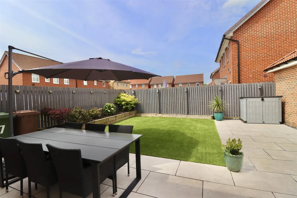 Airedale Drive, Brough