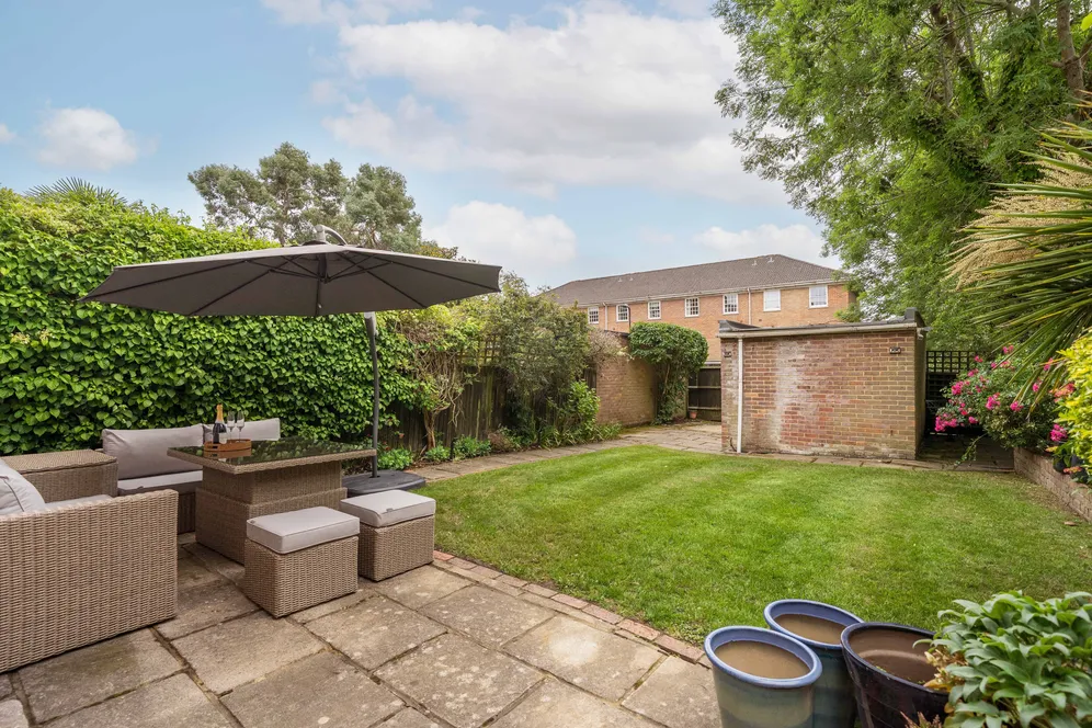 Woodville Gardens, Ealing, W5 photo 3