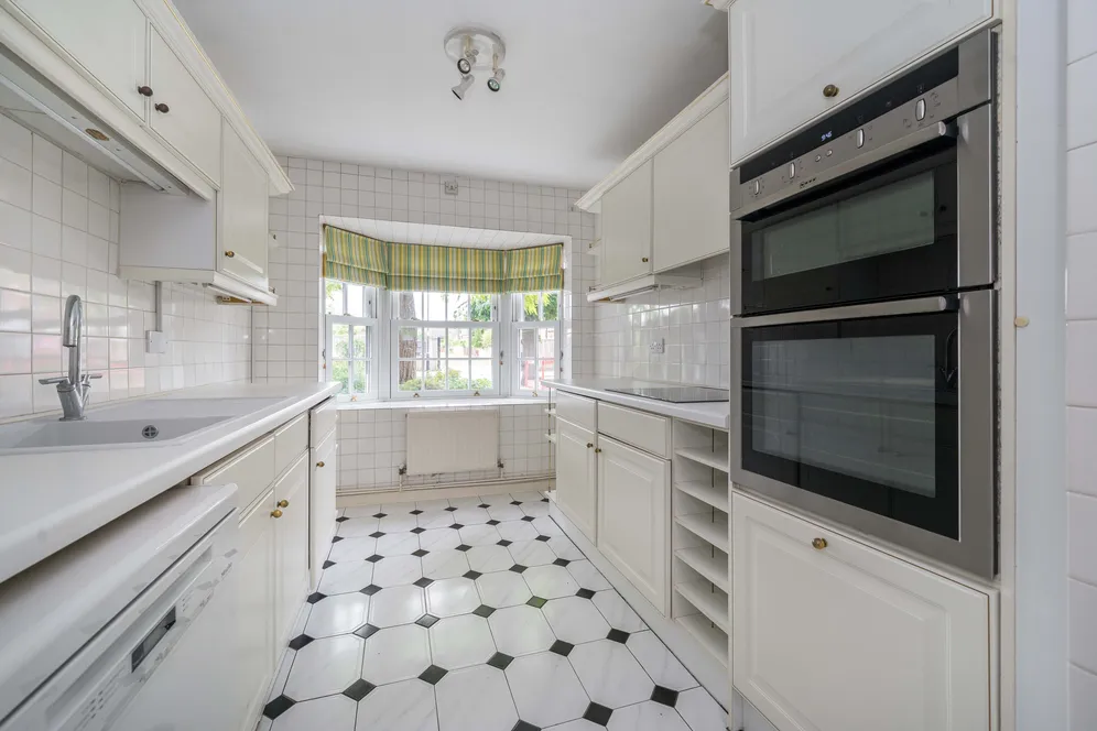 Woodville Gardens, Ealing, W5 photo 5