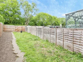 Watford Road, Croxley Green, Rickmansworth thumb 2
