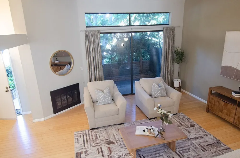 469 S Catalina Ave, Pasadena, CA 91106