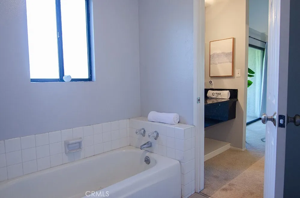 469 S Catalina Ave, Pasadena, CA 91106