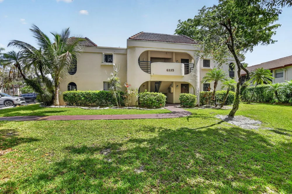 6335 Longboat Ln W, Boca Raton, FL 33433