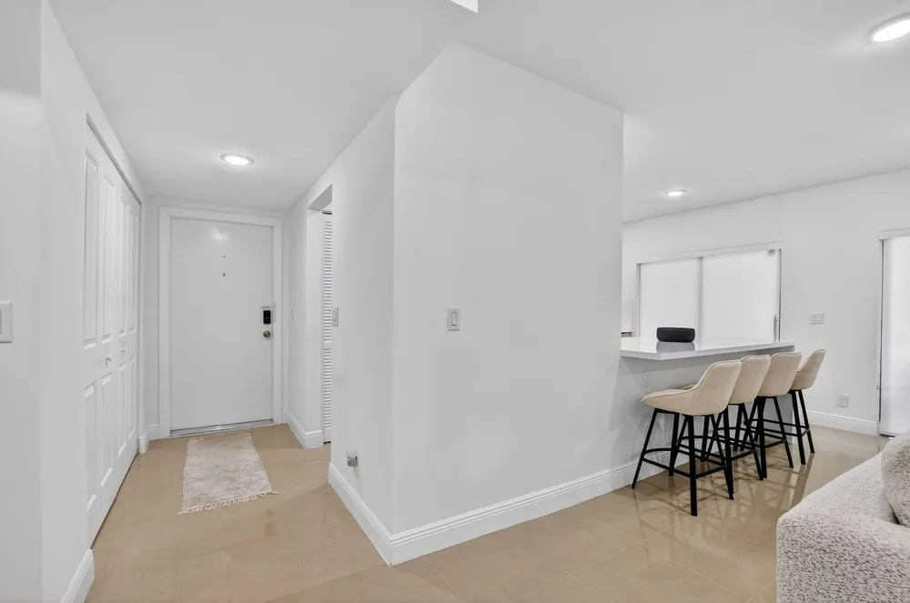 6335 Longboat Ln W, Boca Raton, FL 33433