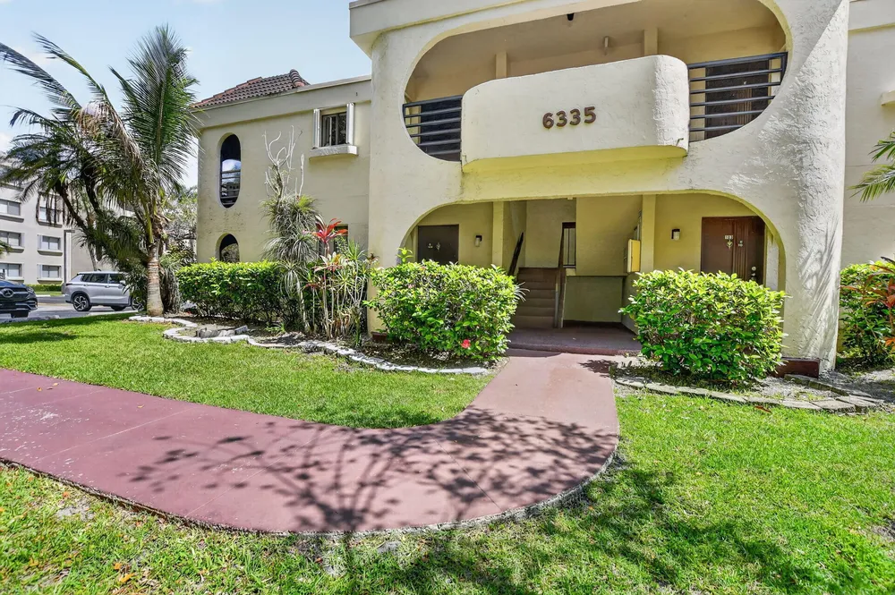 6335 Longboat Ln W, Boca Raton, FL 33433