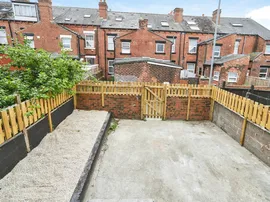 Sholebroke Mount, Leeds photo