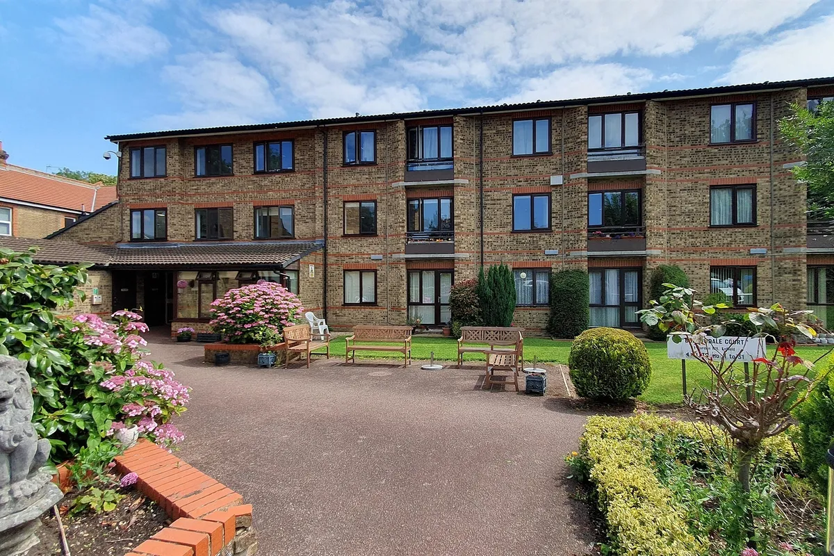 Gordon Hill, Enfield