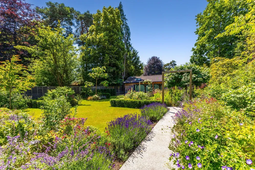 Branksomewood Road, Fleet, GU51 photo 8