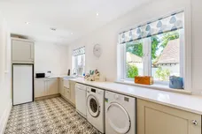 Branksomewood Road, Fleet, GU51 photo 10