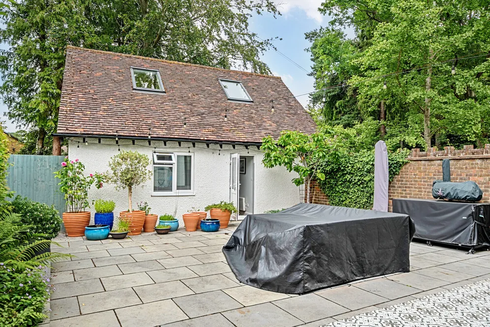 Branksomewood Road, Fleet, GU51 photo 17