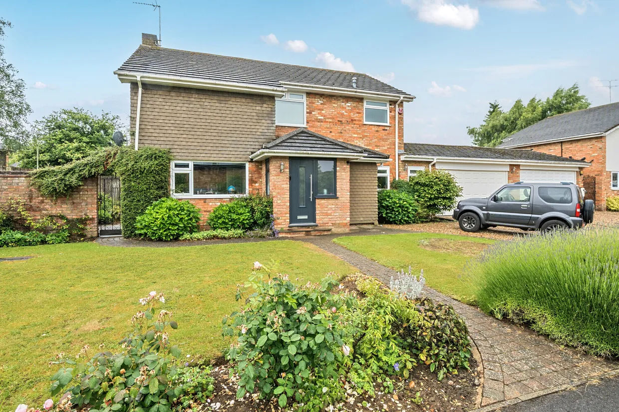 Netherfield Road, Harpenden, AL5 photo 1