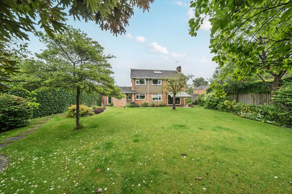 Netherfield Road, Harpenden, AL5 photo 2