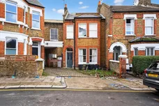 Dingwall Road, London