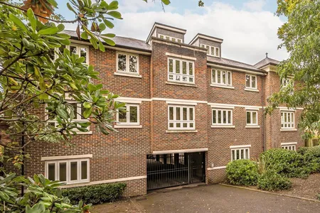 Brooklands Road, Weybridge, KT13