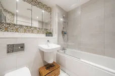 Sika Gardens, Enfield