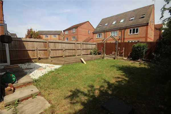 Turners Gardens, Wootton, NN4 photo 8