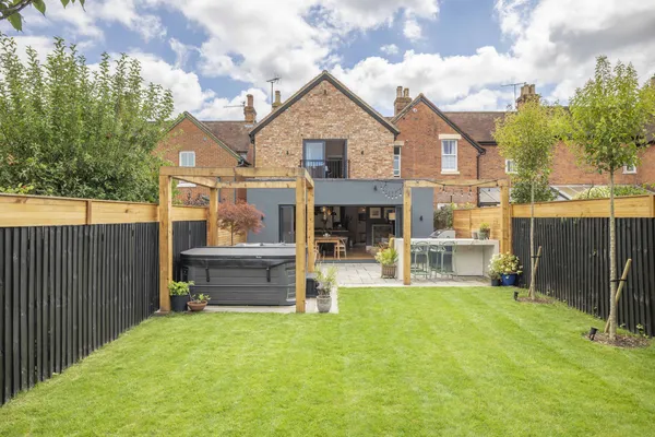 Wilson Avenue, Henley-on-Thames, RG9