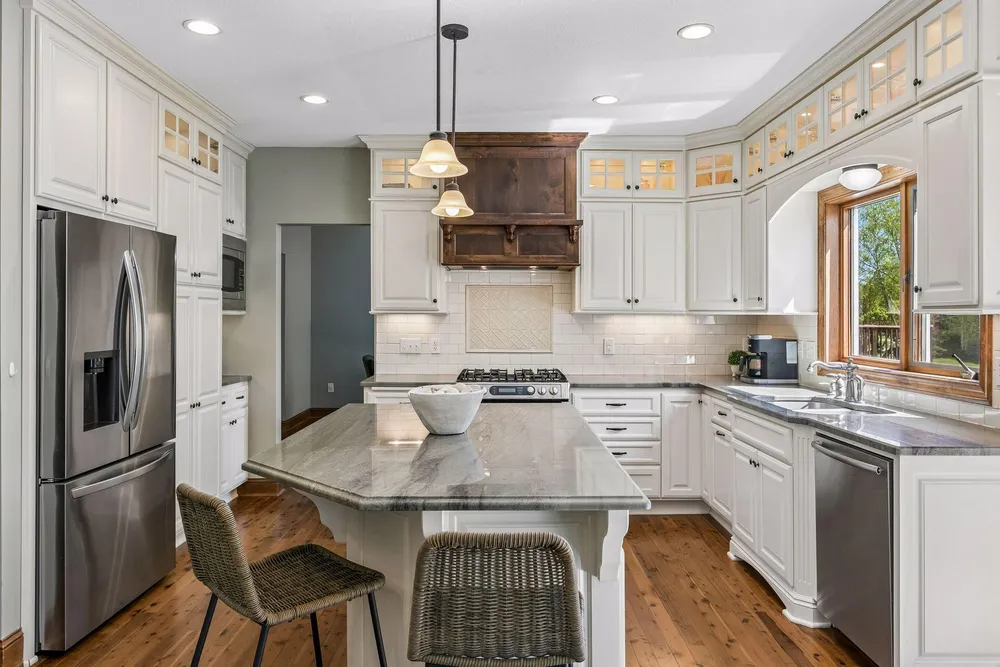 3790 Yellowstone Ln N, Plymouth, MN 55446