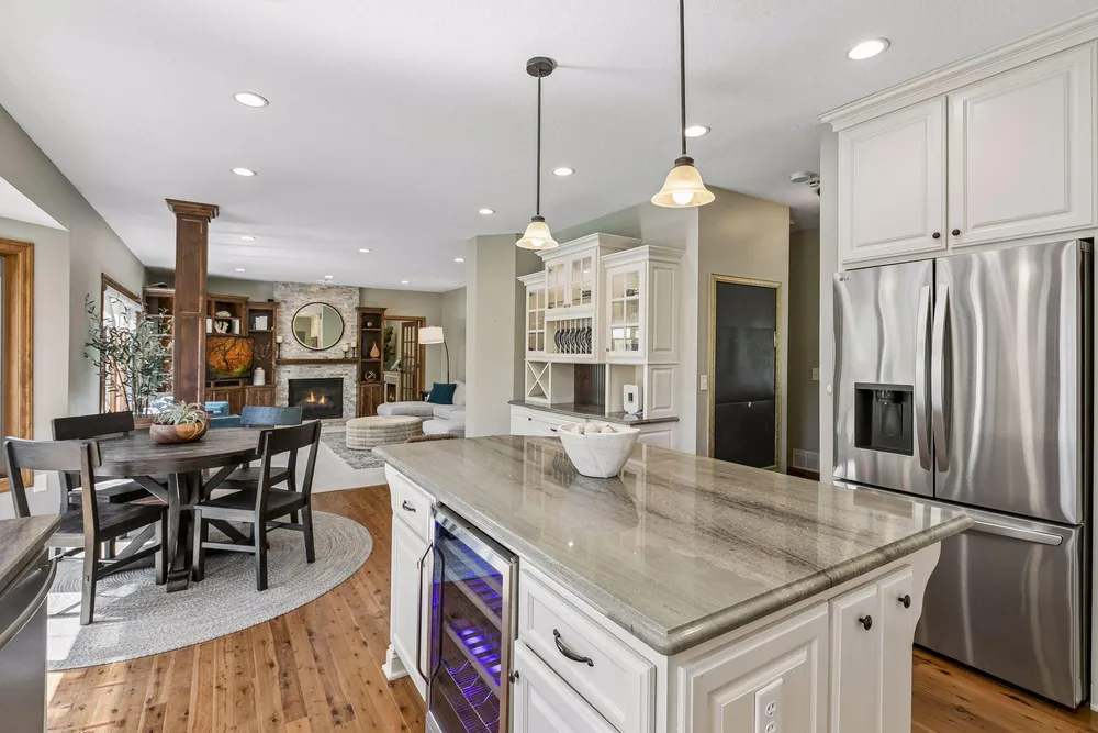 3790 Yellowstone Ln N, Plymouth, MN 55446