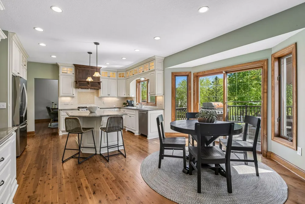 3790 Yellowstone Ln N, Plymouth, MN 55446