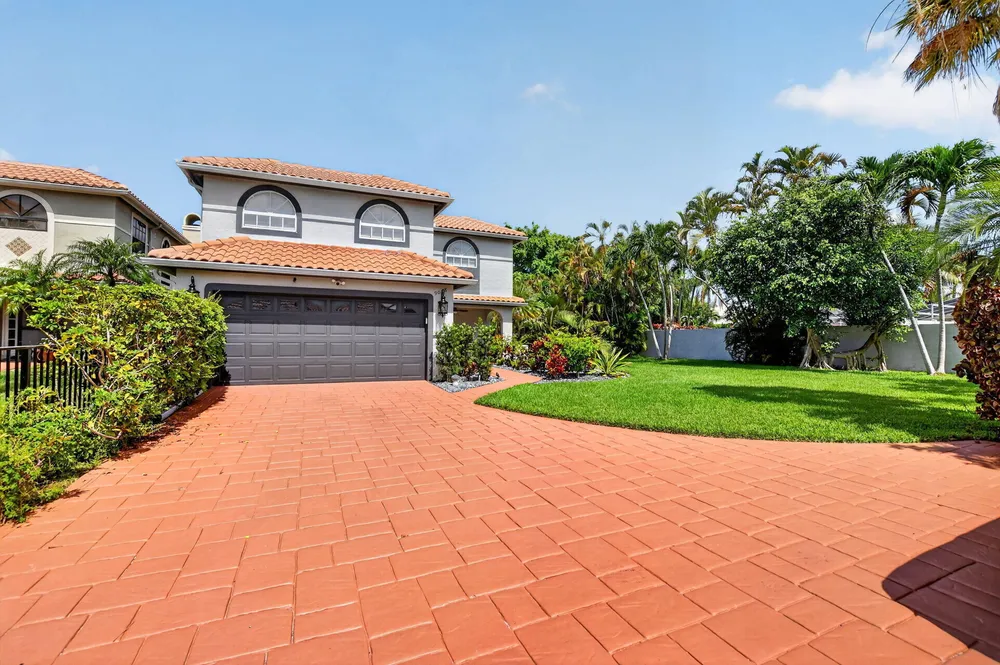 9048 Villa Portofino Circle, Boca Raton, FL 33496