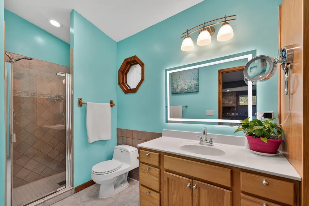 21 S Elmhurst Rd, Prospect Heights, IL 60070