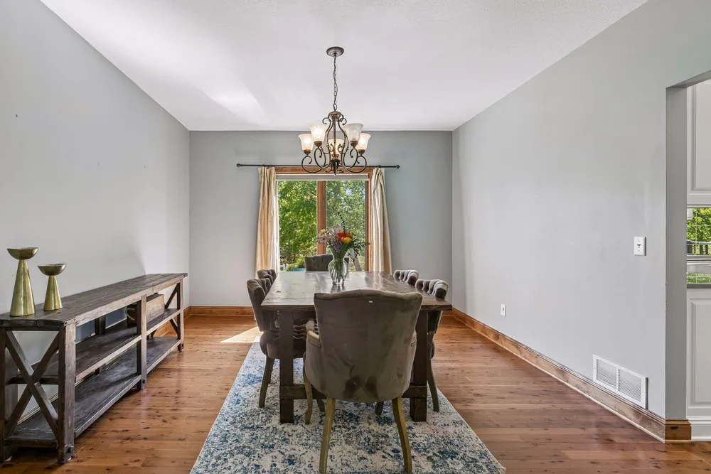 3790 Yellowstone Ln N, Plymouth, MN 55446