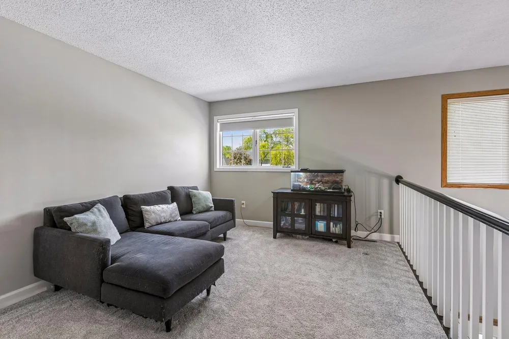3790 Yellowstone Ln N, Plymouth, MN 55446