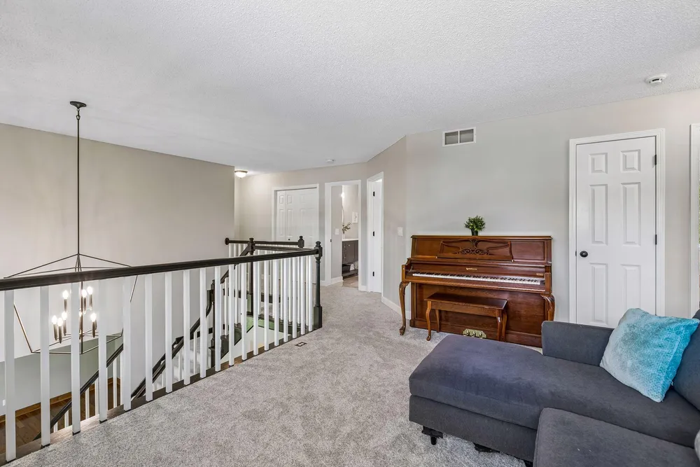 3790 Yellowstone Ln N, Plymouth, MN 55446