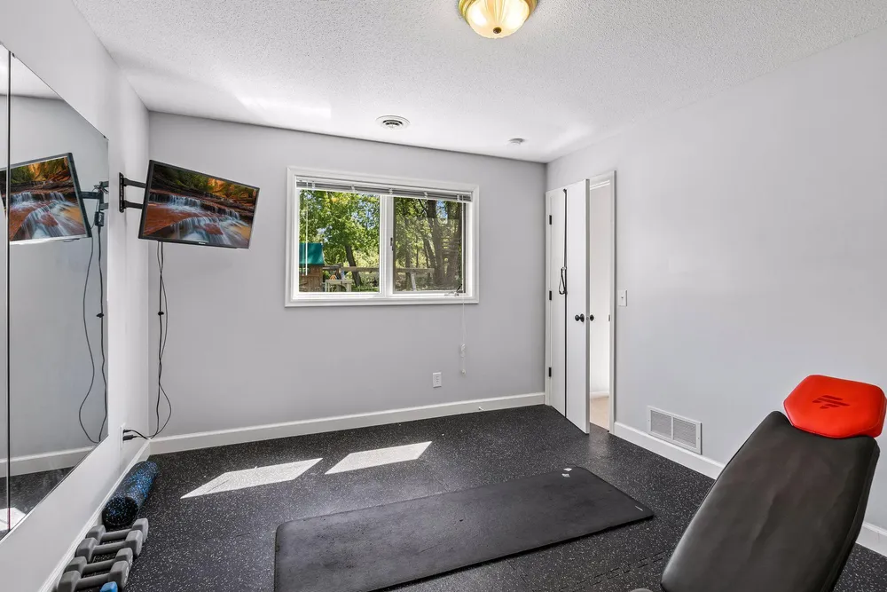 3790 Yellowstone Ln N, Plymouth, MN 55446