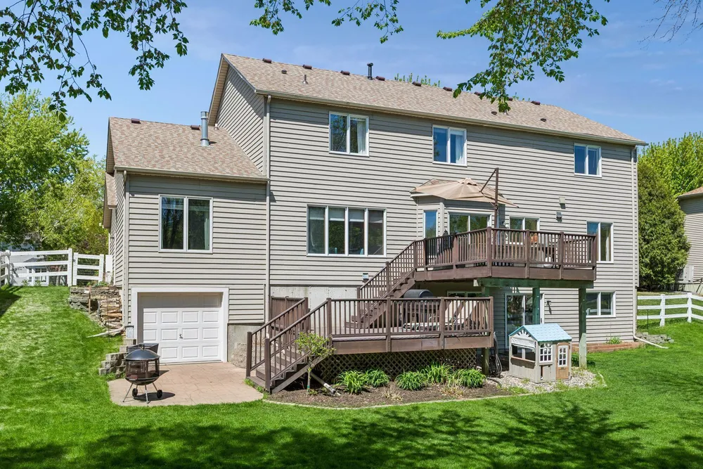 3790 Yellowstone Ln N, Plymouth, MN 55446