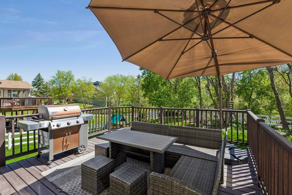3790 Yellowstone Ln N, Plymouth, MN 55446