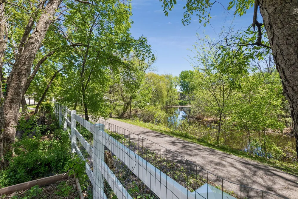 3790 Yellowstone Ln N, Plymouth, MN 55446