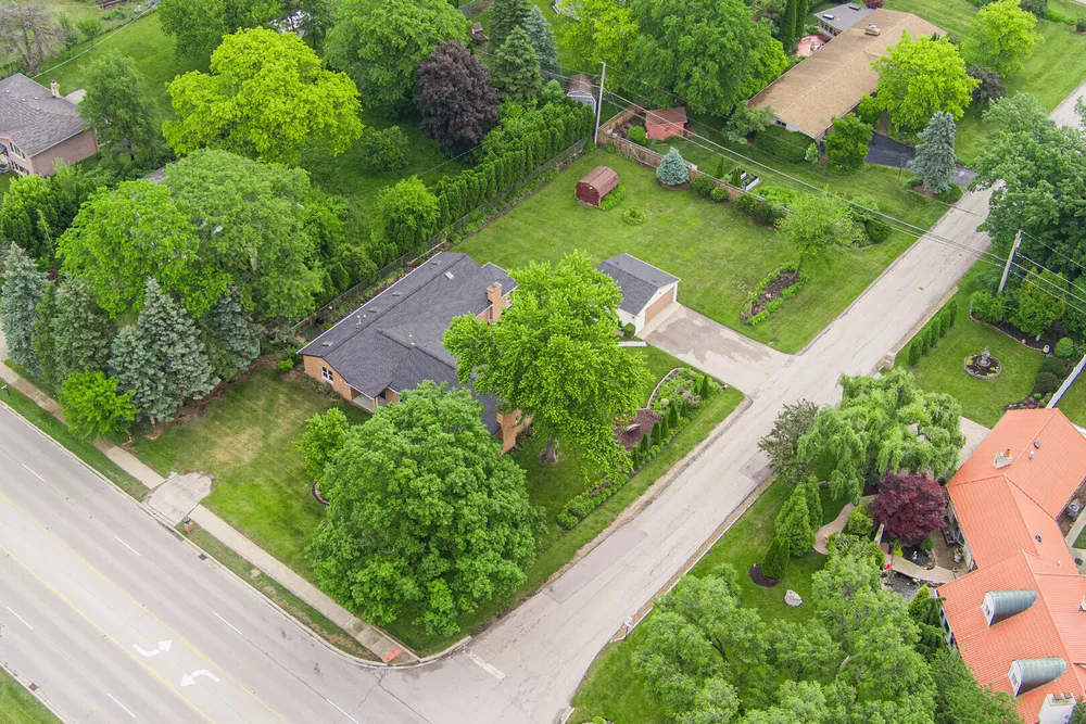 21 S Elmhurst Rd, Prospect Heights, IL 60070