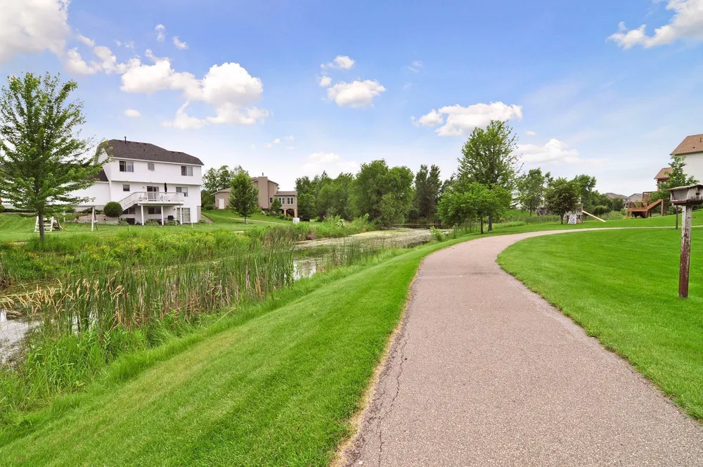 3790 Yellowstone Ln N, Plymouth, MN 55446