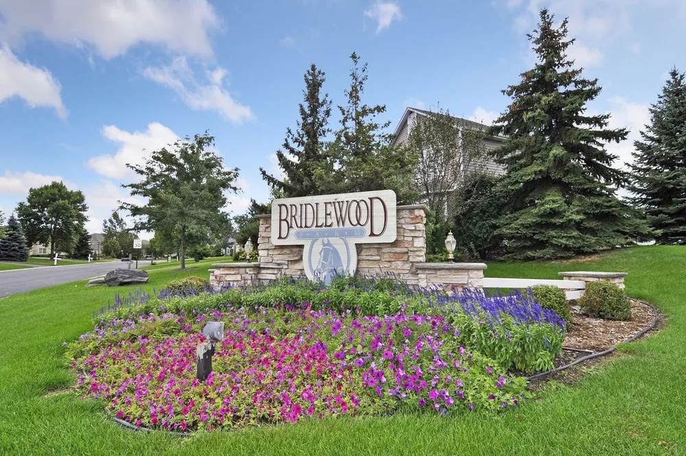 3790 Yellowstone Ln N, Plymouth, MN 55446