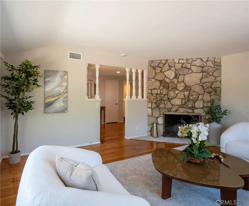 348 E Hillcrest Blvd, Monrovia, CA 91016