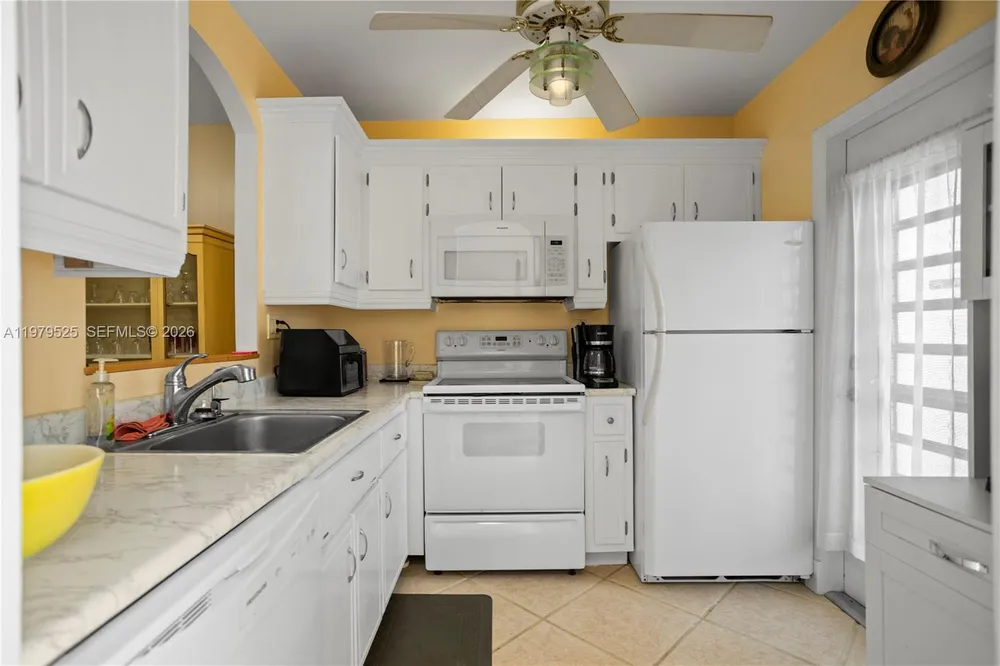 4411 NW 16th St, Lauderhill, FL 33313