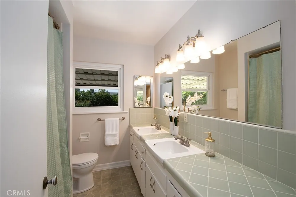 348 E Hillcrest Blvd, Monrovia, CA 91016