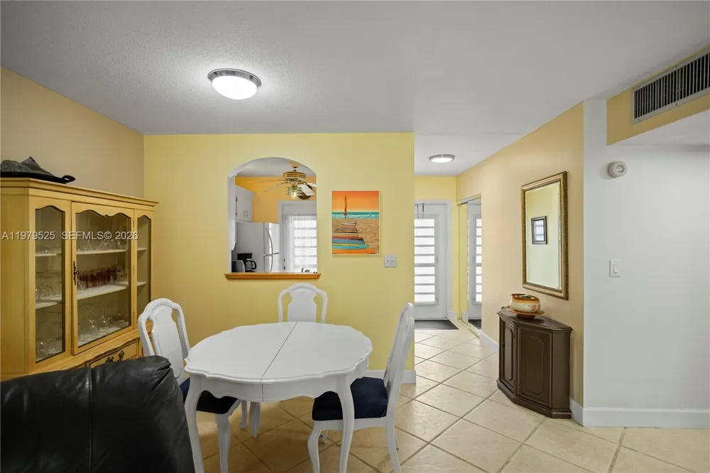 4411 NW 16th St, Lauderhill, FL 33313